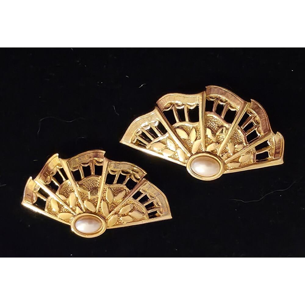 Vintage AVON Moonlight Lace 1988 Faux Pearl Pierced Earrings Gold Tone